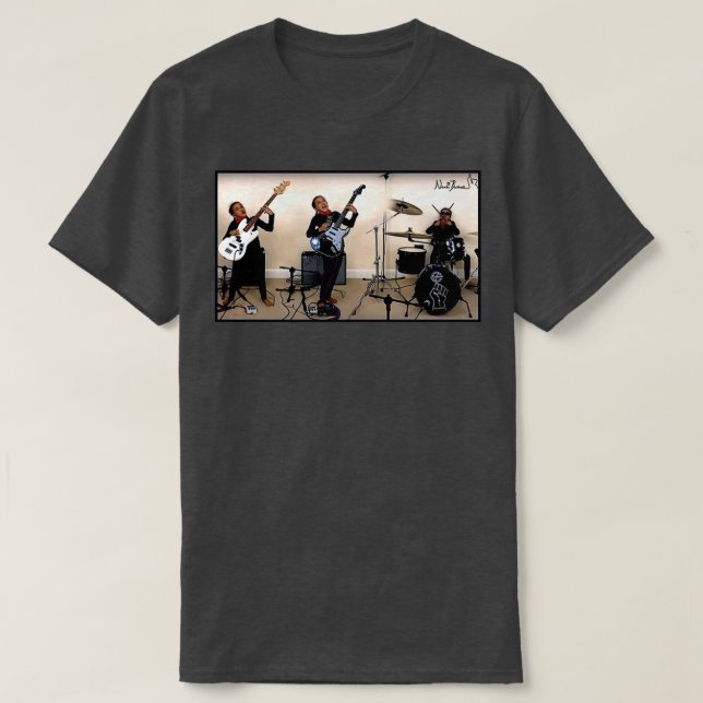 nandi bushell on rock  T-Shirt (Design Front)