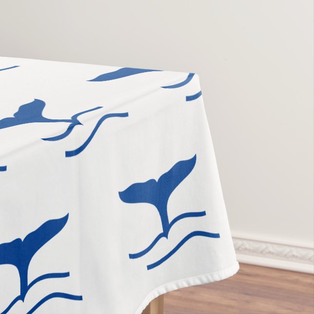 Nappe Bleu de Wale blanc motif moderne côte d'été modern (In Situ)