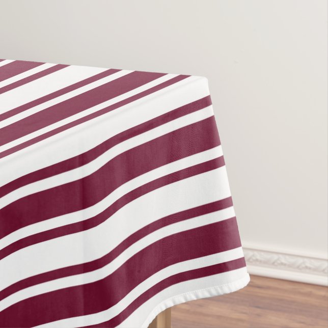Nappe Burgundy rouge et blanc bonbons rayures (In Situ)
