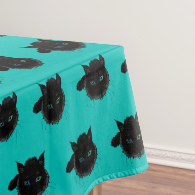 Nappe de chat noir bleu vert teint bleu (In Situ)