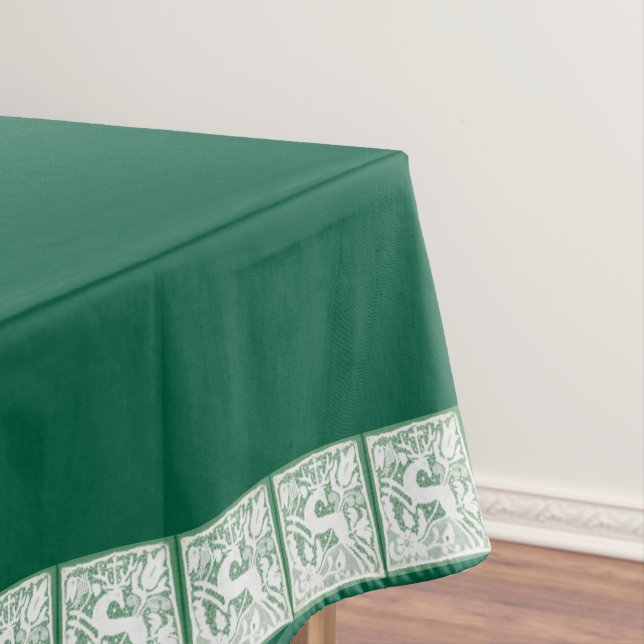 Nappe Dentelle verte de rennes de Noël 52 po x 70 po (In Situ)