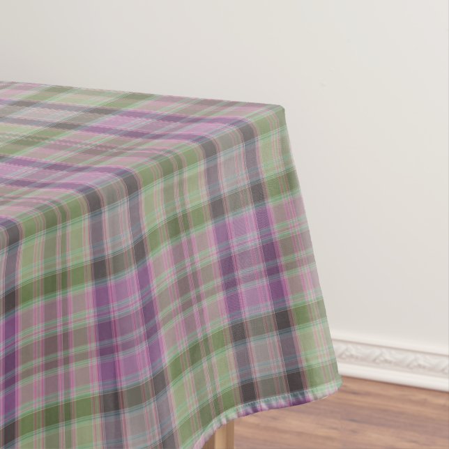 Nappe Green, lilac classic tartan.  (In Situ)