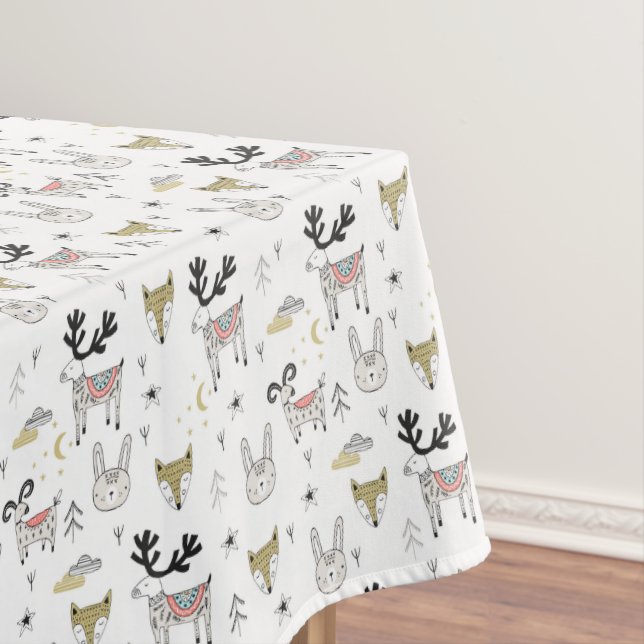 Nappe Motif animal de griffonnage de région boisée (In Situ)