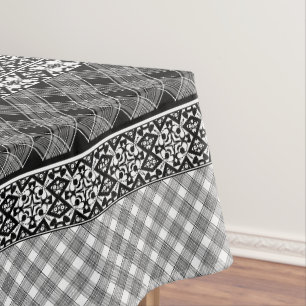 Nappe Patchwork rayé noir et blanc avec dentelle