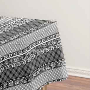 Nappe Patchwork rayé noir et blanc avec dentelle