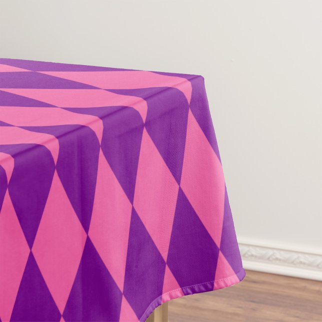 Nappe Pink and Purple Harlequin Checkered Design  (Créateur téléchargé)