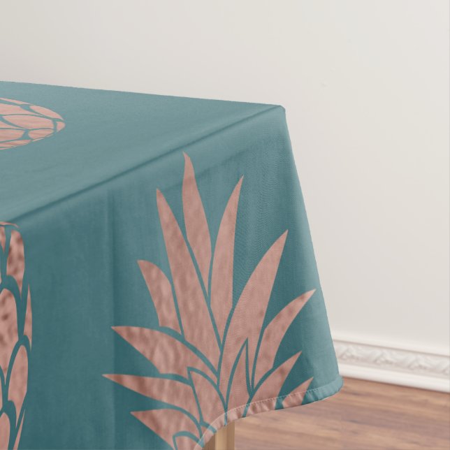Nappe Rose moderne Gold Turquoise Motif d'ananas vert  (In Situ)