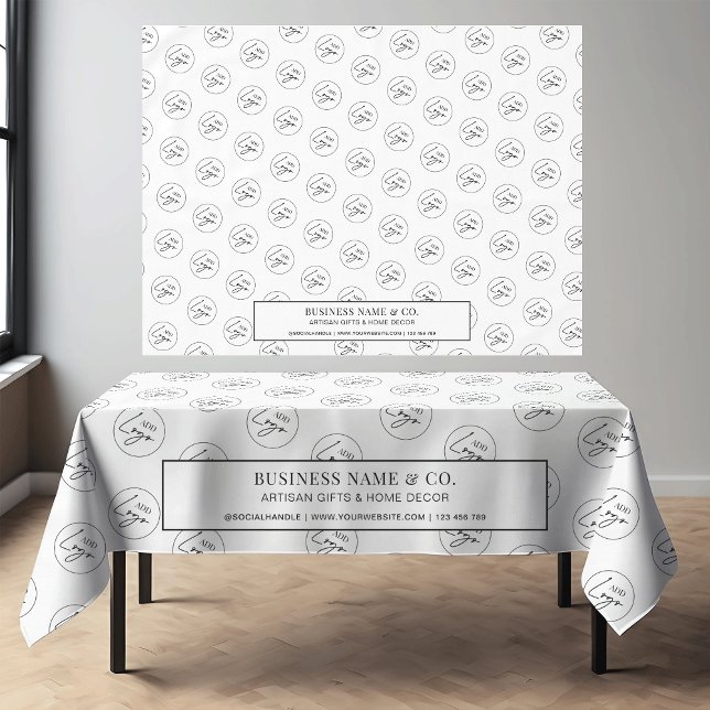 Nappe Salon promotionnel minimaliste du logo commercial (Minimalist white business  branded tablecloth with custom text & logo *this mockup is Ai generated)