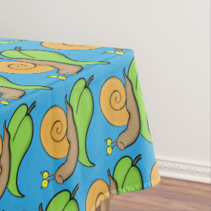 Nappe Un mignon escargot heureux sur une illustration d'