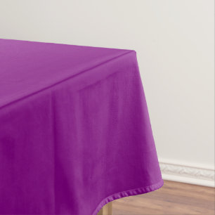 Nappe unie violette pour une salle à manger élégan