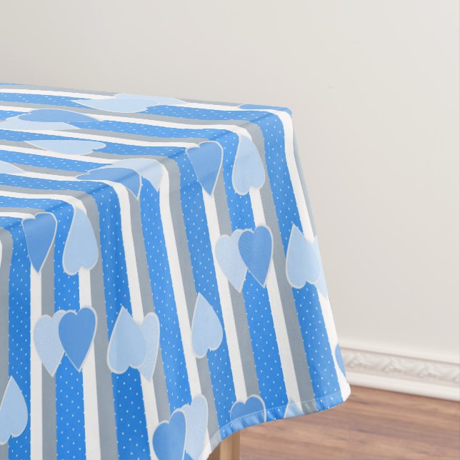 Nappe Valentine's Day hearts on striped background  (In Situ)