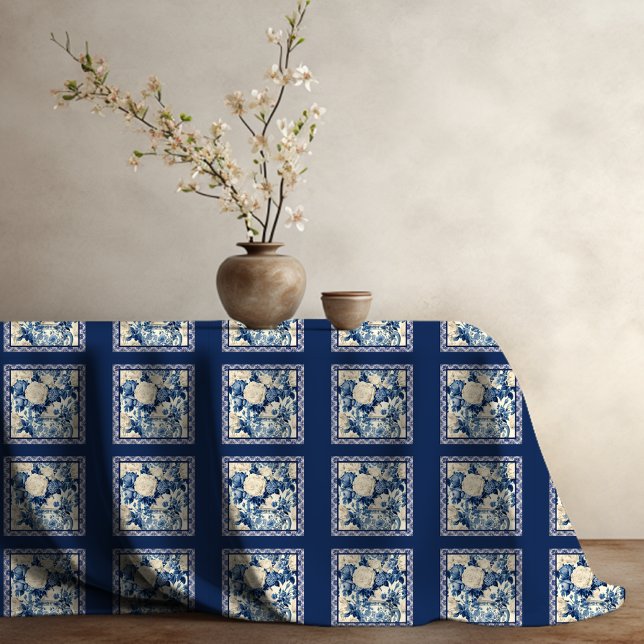 Nappe Vase florale chic Chiroiserie bleue toile monogram (Créateur téléchargé)