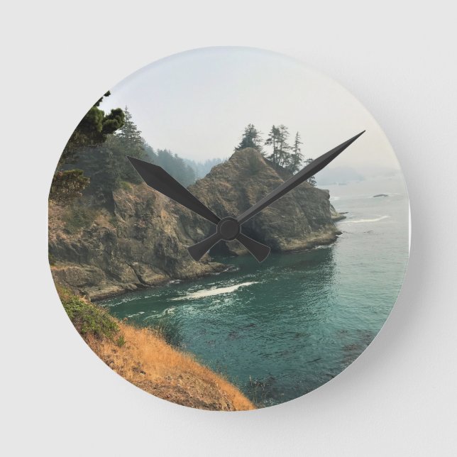 Natural Bridge, Thunder Rock Cove, Oregon Round Clock (Front)