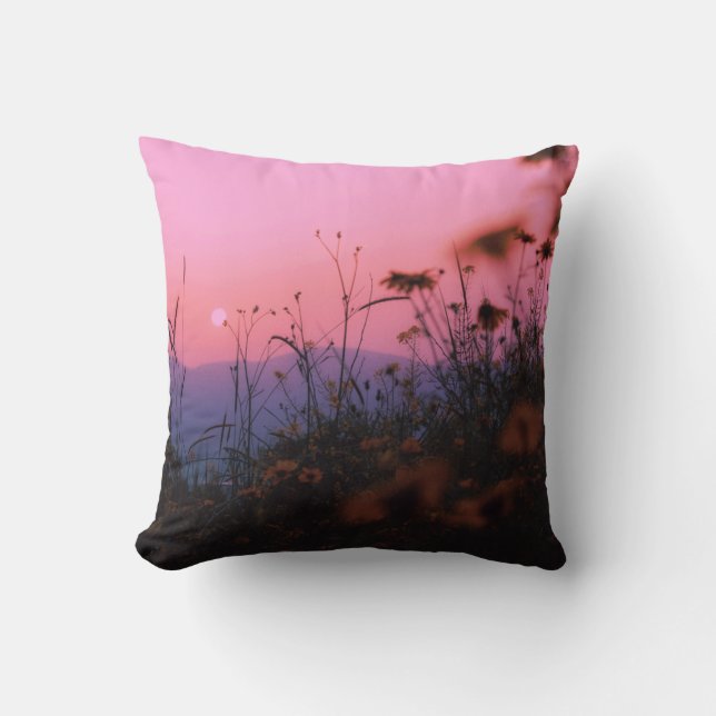Nature grass throw pillow (Front)