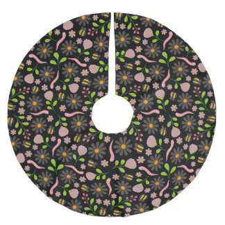 Nature inspired blooms and critters brushed polyester tree skirt