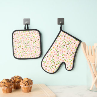 Nature inspired blooms and critters oven mitt & pot holder set