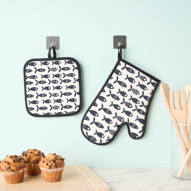 Navy Sea Fish Ocean Beach house Scandinavian  Oven Mitt & Pot Holder Set (Insitu(Hanging))