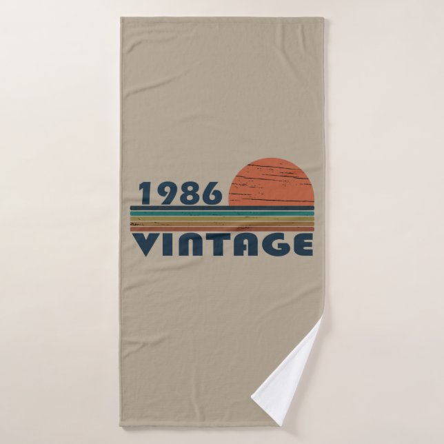 né en 1986 cadeau d'anniversaire vintage (Serviette de bain)