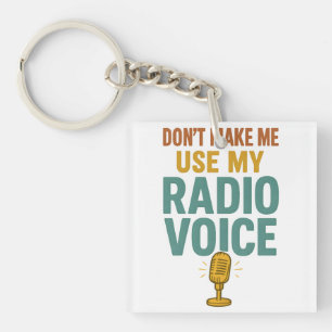 Ne me faites pas utiliser ma voix de radio Drôle a
