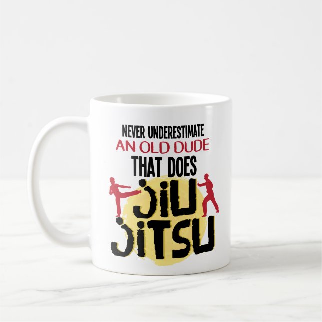 Ne sous-estimez jamais la vieille tasse de café de (Gauche)