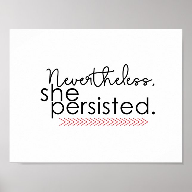 Néanmoins, elle a persisté à poster (Devant)