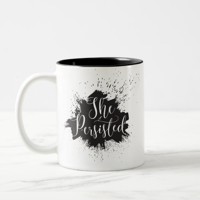 Néanmoins… Elle a persisté tasse (Gauche)