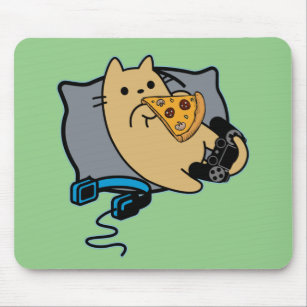 Nerdy Gamer Cat Eating Pizza Game Paused Mouse Pad