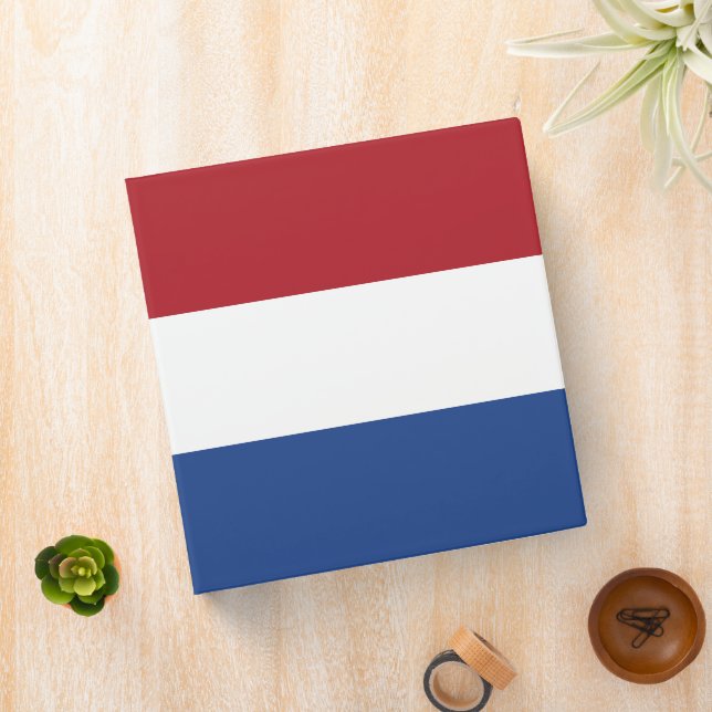 Netherland flag binder (In Situ)