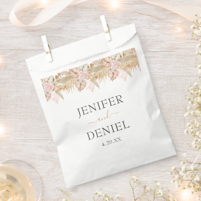 Neutral Palm and Pampas Flower Decor Wedding Favour Bag (Clipped)