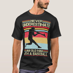 Never underestimate an old man whit a people alpac T-Shirt