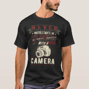 Never Underestimate An Old Man With A Camera Vinta T-Shirt