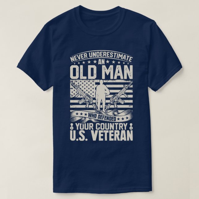 Never Understimate an Old Man who Defendet your Co T-Shirt (Design Front)