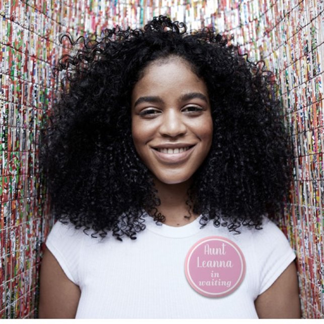 New! Custom Aunt's in waiting PINK button (Creator Uploaded)