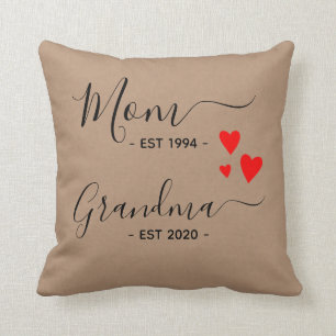 New Grandma reveal Mom Grandma established Throw Pillow