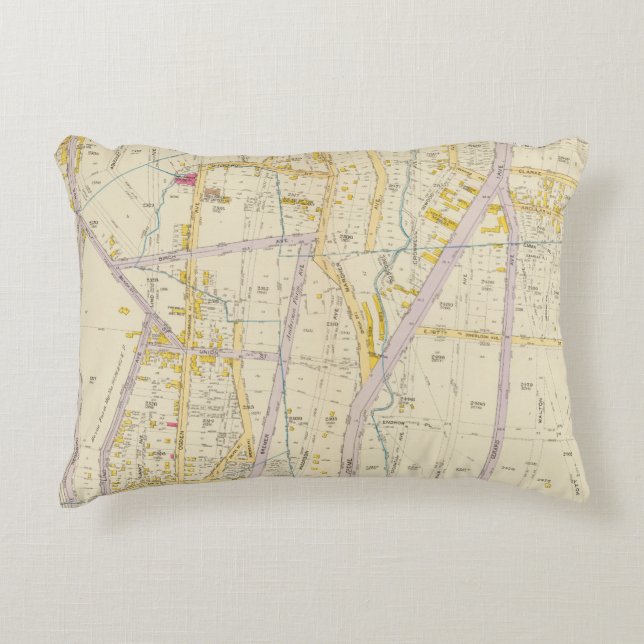 New York 10 Decorative Pillow (Front)