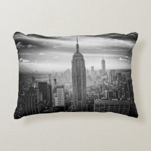 New York City skyline black and white Decorative Pillow