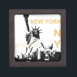 New York Statue of Liberty Gift Box<br><div class="desc">New York Statue of Liberty and Manhattan</div>