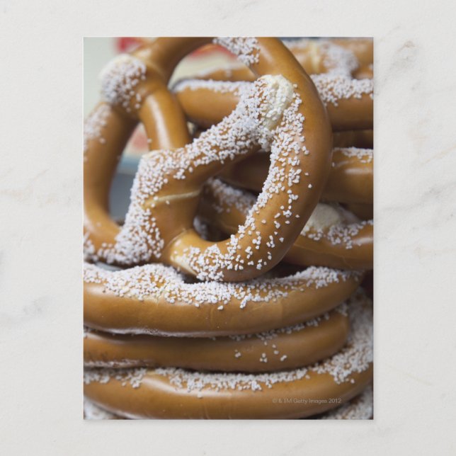New York street vendor's huge pretzels for sale Postcard (Front)