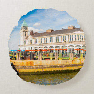 NEW YORK,  USA - SEP 22,  2015: New York peer on t Round Pillow