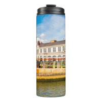 NEW YORK, USA - SEP 22, 2015: New York peer on t