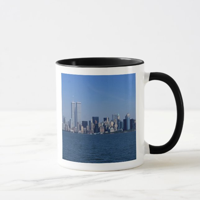 New York, USA. Skyline of downtown Manhattan Mug (Right)