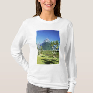 New Zealand, South Island, Mitre Peak, T-Shirt