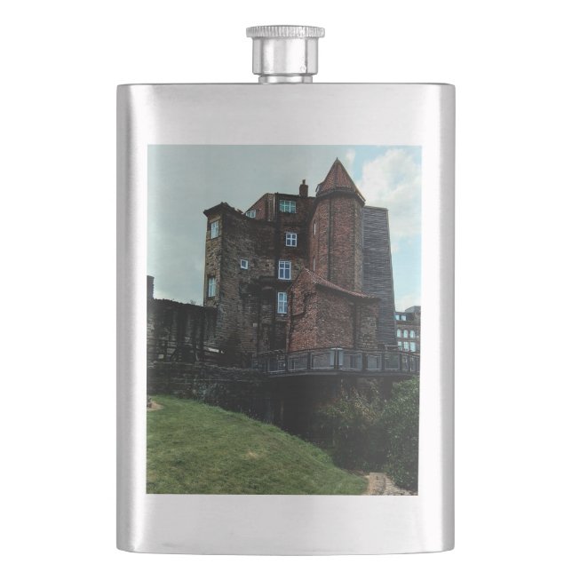 Newcastle castle hip flask (Front)
