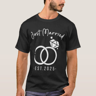 Newlyweds 2025 Bride And Groom Wedding Planners Ju T-Shirt
