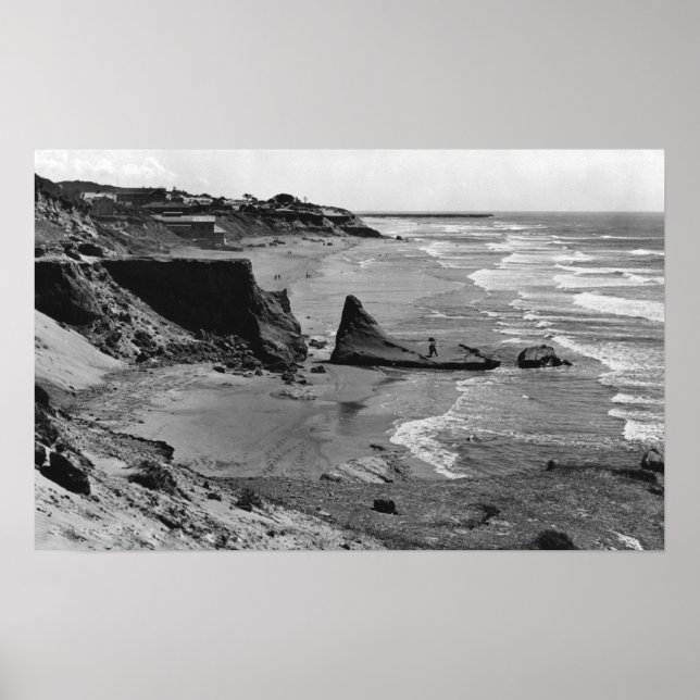 Newport, Oregon Beach View Oregon Coast Poster (Front)