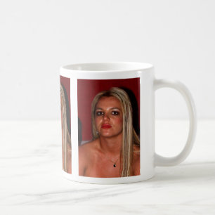 Neyde transperce la tasse