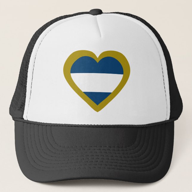 nicaragua-heart. trucker hat (Front)