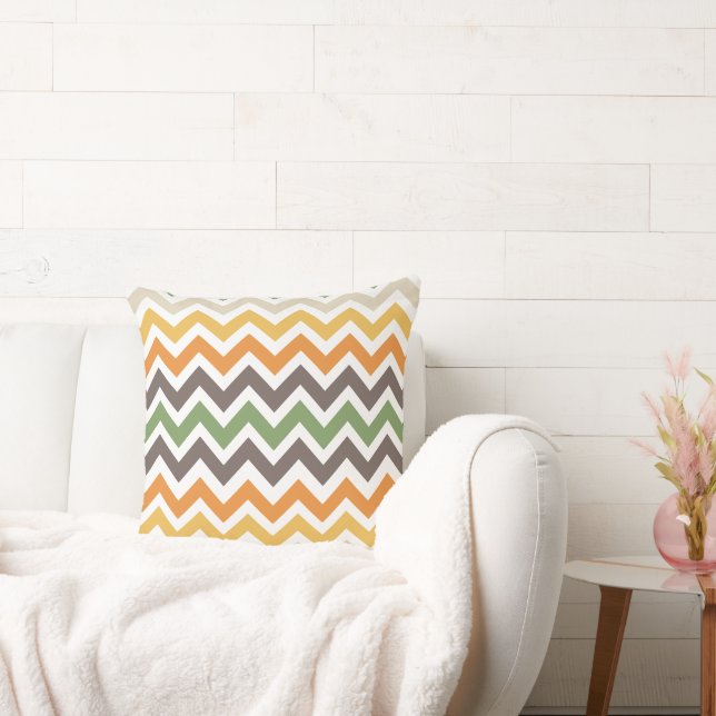 Nice colourful zigzag pattern throw pillow (Couch)