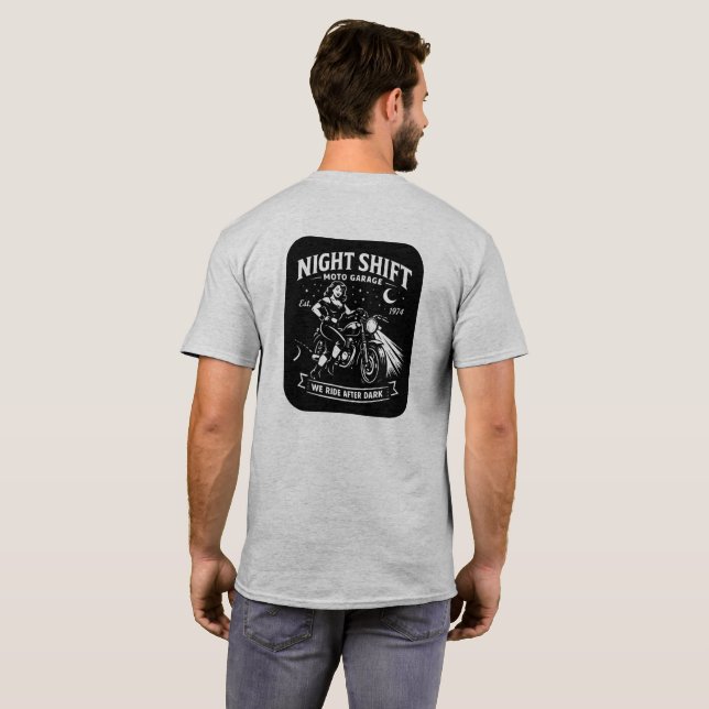 Night Shift Motorcycle Garage Pin Up Style T-Shirt (Dos entier)