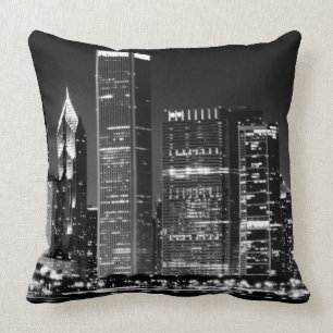 Night view of Chicago's famous cityscape Throw Pillow